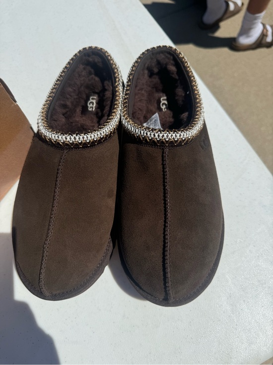 UGG .tasman Dark Brown Fur-Lined Slip-On Mules with Beaded Trim 
M.tasman